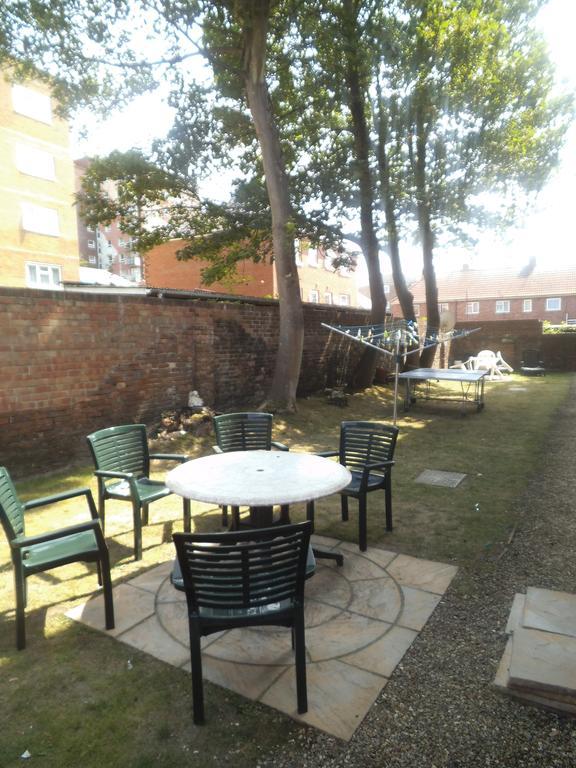 Quayside Close Holiday Apartments 풀 객실 사진
